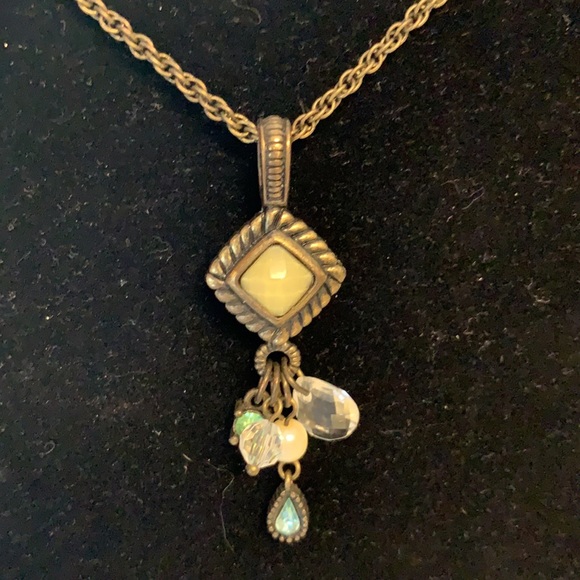 Lia Sophia Necklace - Picture 7 of 8